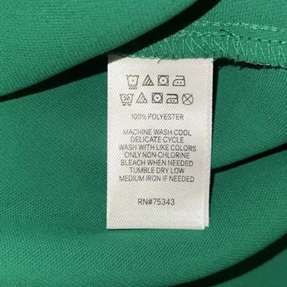 Adrienne Vittadini Kelly Green Short Sleeve Shift Dress Size 6 Casual Party Date - Picture 7 of 8